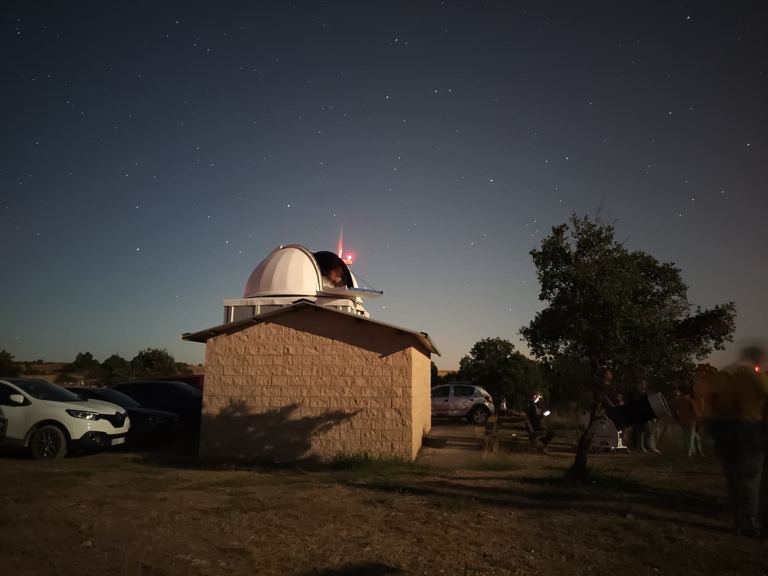 Divulgación en una Noche Estrellada: Una Ventana al Universo