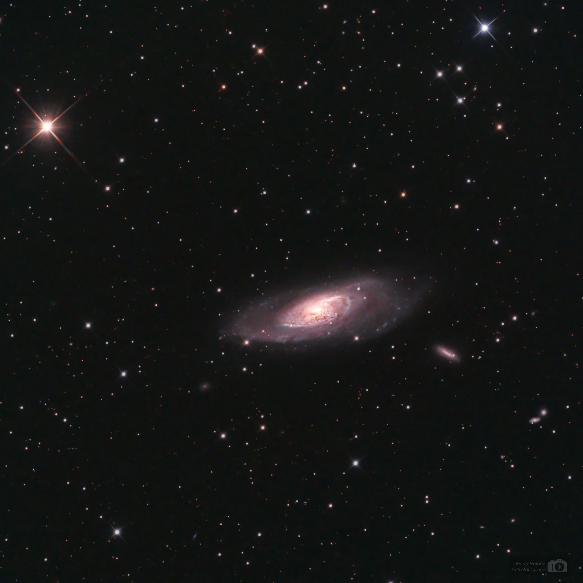  La Galaxia Espiral M106
