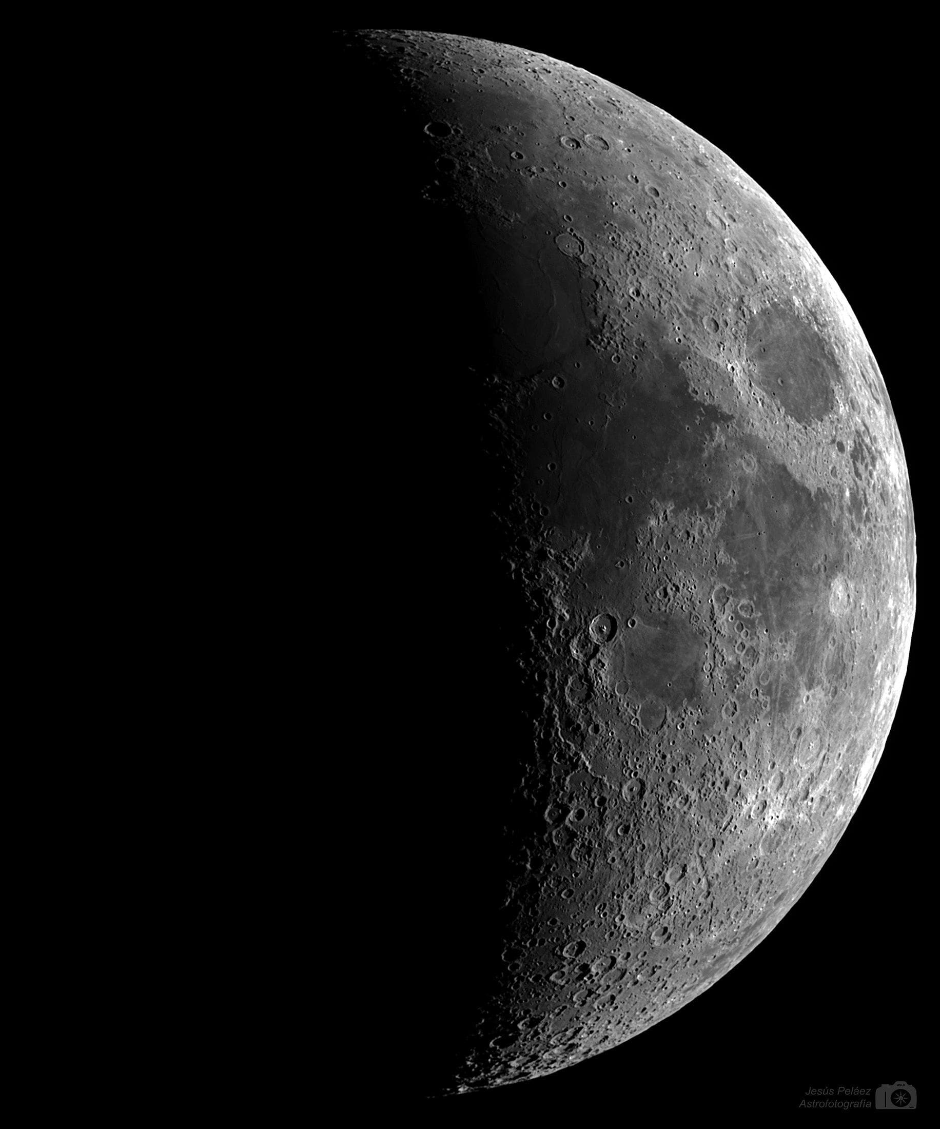 2024-06-18_luna-en-cuarto-creciente.jpg
